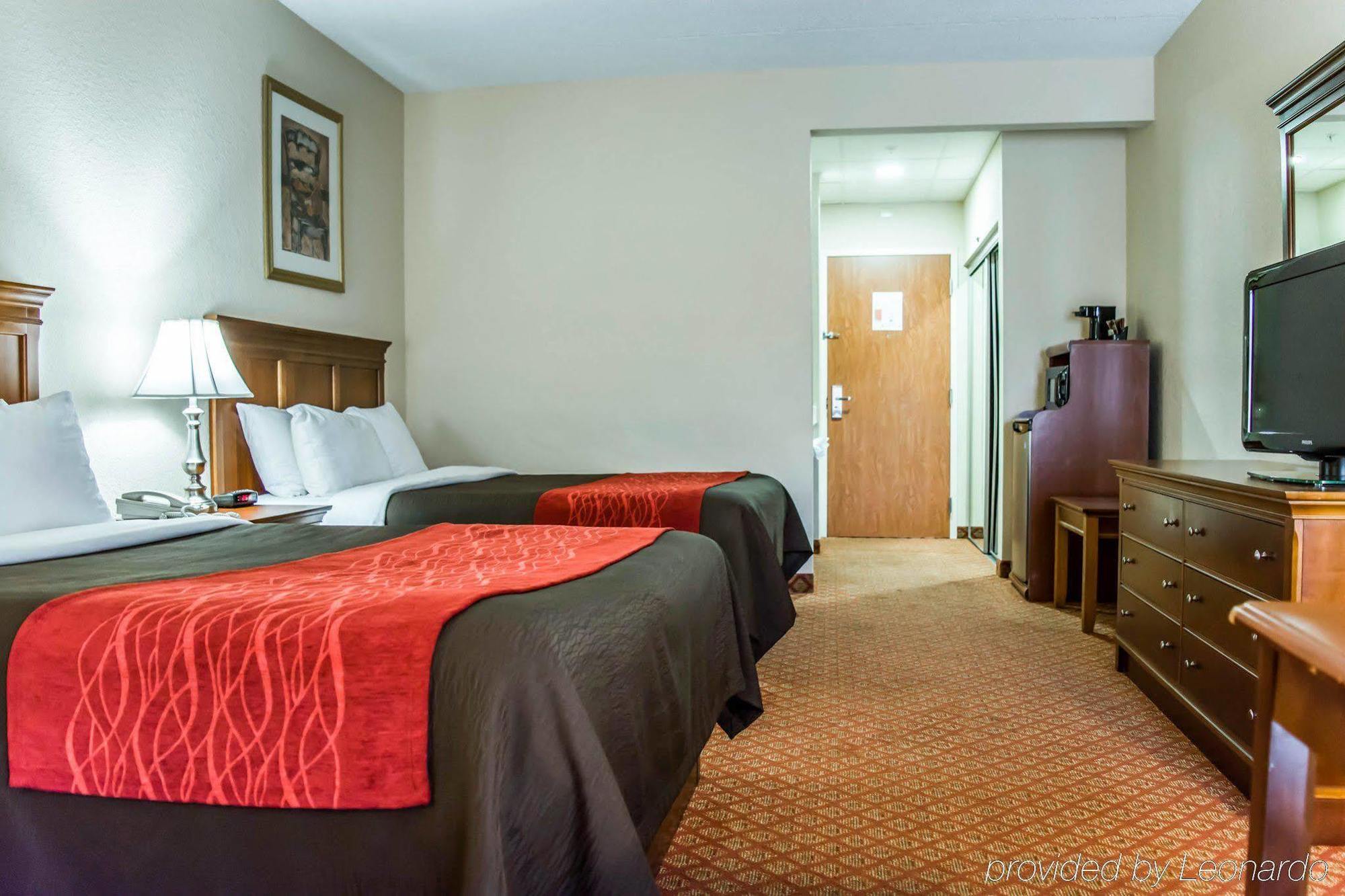 Baymont By Wyndham Bonita Springs Hotel Exterior foto