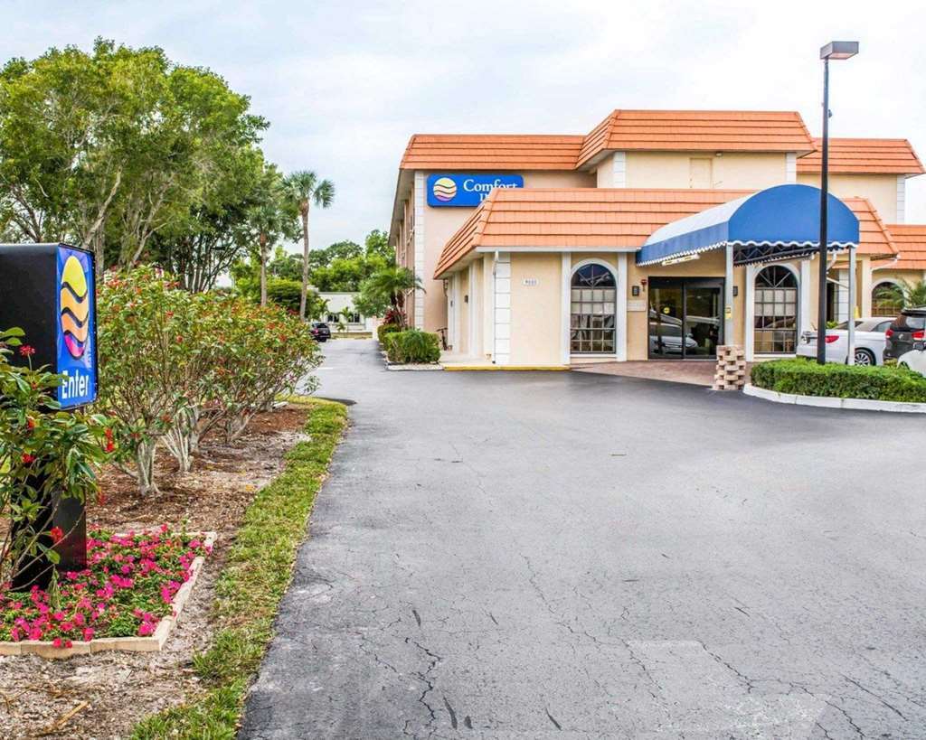 Baymont By Wyndham Bonita Springs Hotel Exterior foto
